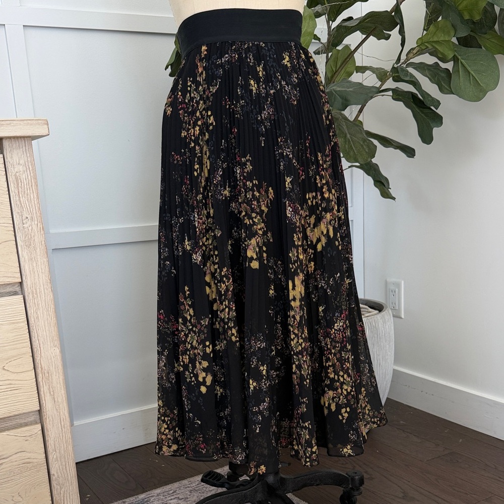 Aritzia Twirl Skirt